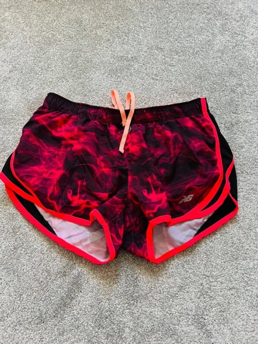 New Balance short size S